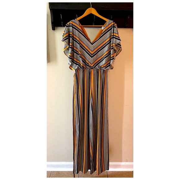 Emma & Michele Pants Outfit (S) - Picture 1 of 3